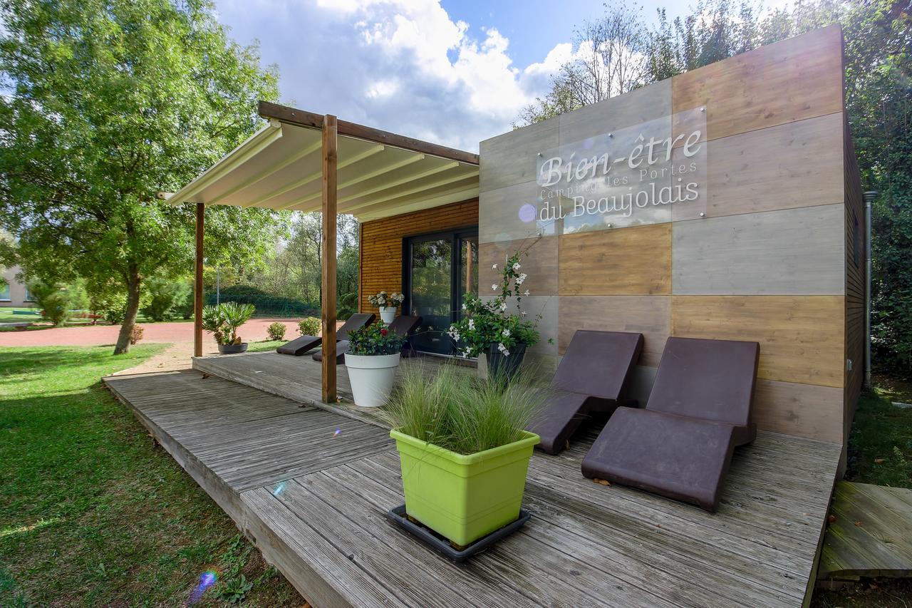 Camping Les Portes Du Beaujolais Anse Exterior foto
